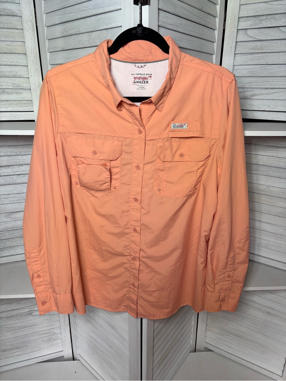 Wrangler ATG Angler Long Sleeve Fishing Shirt Women’s Large Peach Outdoor Hiking